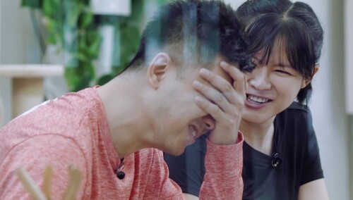 新生的秘密：李艾莫名躺枪变成“围裙妈妈” 向妈妈“告状”无果反被补刀