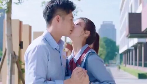 今日份柠檬：好甜！晴朗夫妇脸颊吻