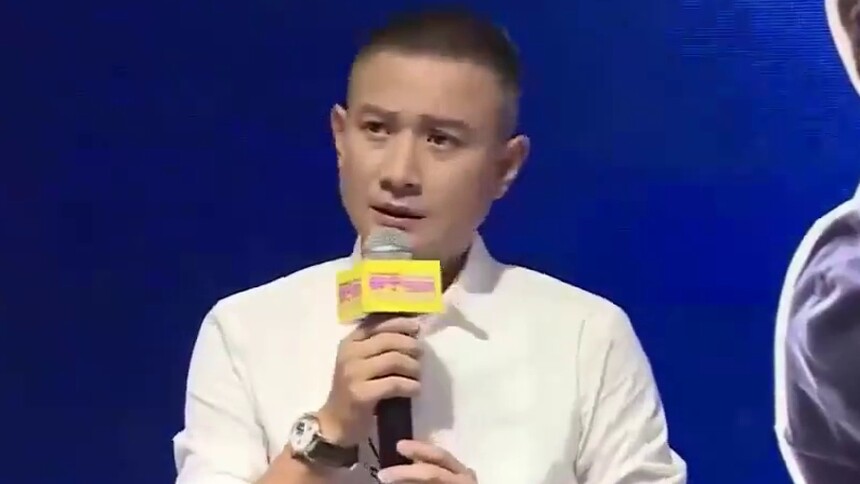 离婚数月后，文章终归瞒不住最爱的不是姚笛，竟是初恋的她