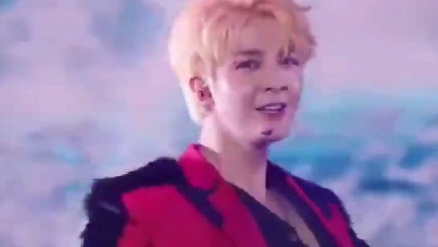 【管栎】高燃混剪 可爱男孩管栎在舞台上竟然像换了一个人