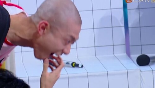 《快乐大本营》10月5日看点：请领取张一山光头版最新表情包