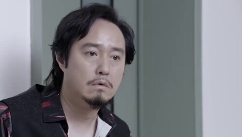 《还没爱够》第32集看点：炯爸患癌？