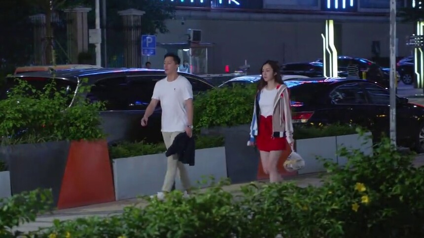 《还没爱够》第6集预告：汪聪发现晨曦CP私约？