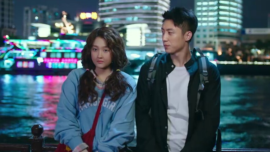 《月半爱丽丝》定档预告 关晓彤黄景瑜联手演绎“大大的恋爱”
