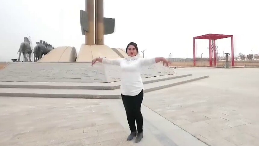 我在南疆丨服装店老板卜玛日耶姆