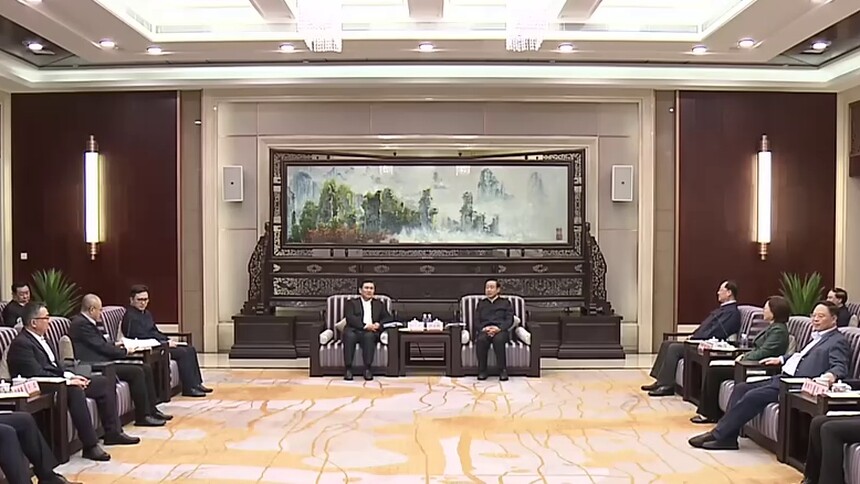 湖南与中国民航局签署战略合作框架协议 许达哲会见冯正霖并见证签约 毛伟明代表省政府签约