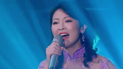 纯享：黄枭陈佳演唱《在水一方》费玉清邓丽君模仿秀引观众惊呼