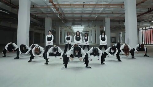 【单色舞蹈】(武汉)菱角湖馆77期伊伊流行舞精进班学员作品-程钢