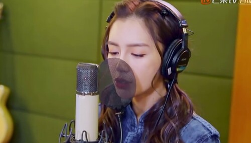 杨颖、R1SE-周震南献唱主题曲《不熄》 用指尖塑造万物