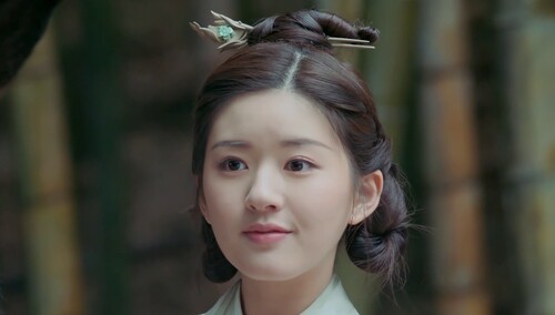 川儿在公子齐家门口遇见左紫辰