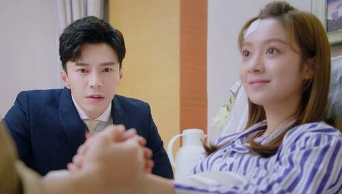 《楼下女友请签收》第23集看点：墨小白向暖暖表白 叶非墨难以置信吃飞醋