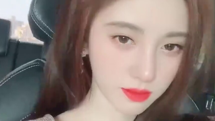 鞠婧祎带你一起感受春天，进来嗑妹妹的美貌！