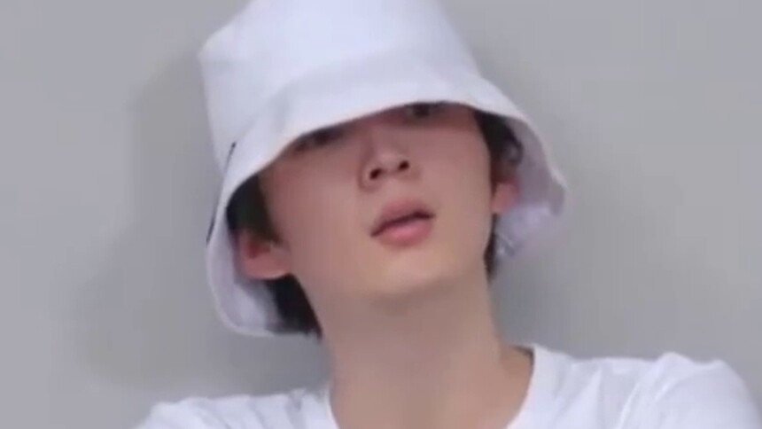 赵品霖不满自己不是C位，与舞台难以融合