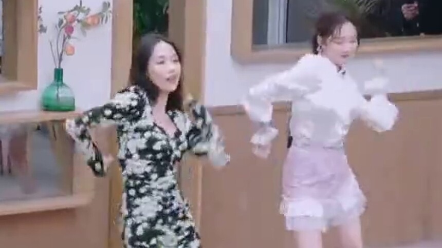 想念miss A的小伙伴在哪里？孟佳、王霏霏《乘风破浪》里再次为你跳《bad girl good girl》 ​