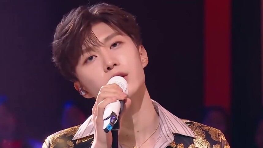 范丞丞《男孩》现场版