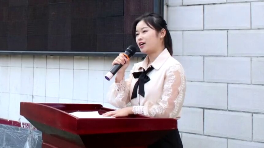李莎老师，我们想你！