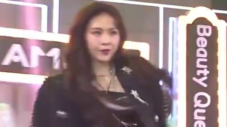 徐紫茵翻唱蔡依林《怪美的》，不愧是大vocal，稳!