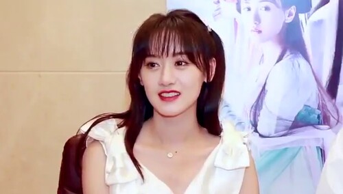 成毅回应袁冰妍亲自己，这就是专业演员的态度
