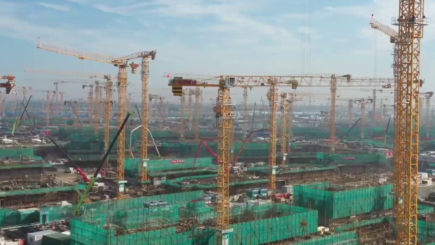 穿越塔吊“丛林” 感受雄安建设