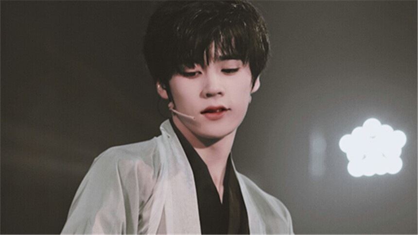 姚景元随手拍封面，帅哥的颜值拿捏了