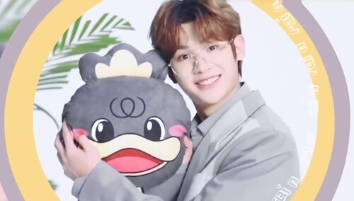 奶味黄明昊高萌合集来啦！可爱暴击100秒，每一帧都在散发魅力