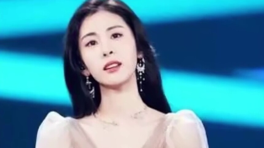 张碧晨曾透露妈妈要求生孩子：不结婚也没事儿