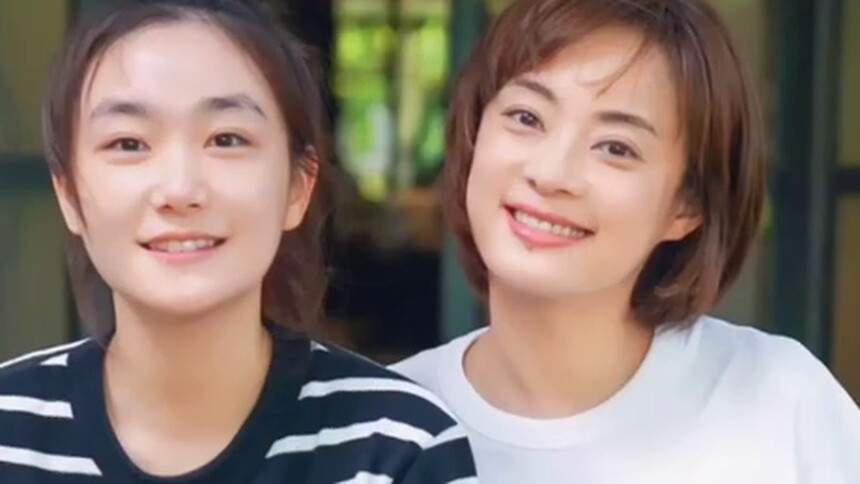 孙俪妹妹晒北电期末演出照 与夏梦周奇等同框