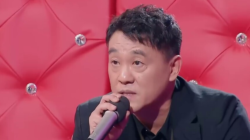 中国好搭档！何冰胡军为拉票一个唱戏一个“掐脖子”