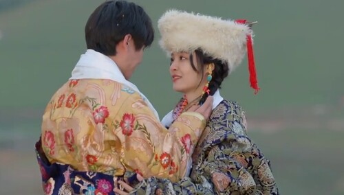 老樊李莎体验草原婚礼，互诉真心全程飙泪