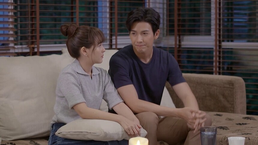 《杉杉来吃》第19集看点：总裁恋爱居然是幼稚鬼！杉杉和总裁在沙发打闹