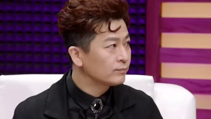 低调大叔团闪亮登场 于毅被“坑”成第一位表演嘉宾