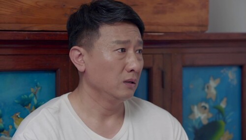 许宝来哭诉在龙凤酒厂处境艰难，大姐支持丈夫盘下新酒厂