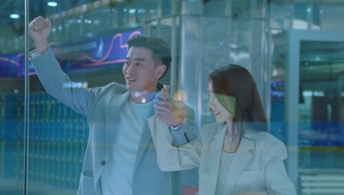 朵拉勇夺冠 宋思凝李俊龙激情牵手