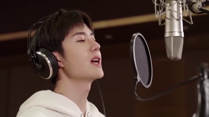 新歌MV！王一博《山河星光》青春热血 张艺兴《飞天》国风大气