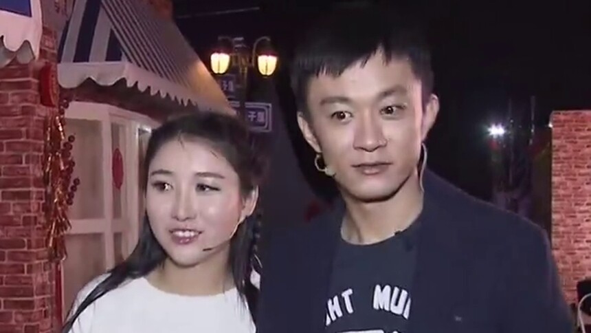 呆萌高远公主抱肥龙拍婚纱照
