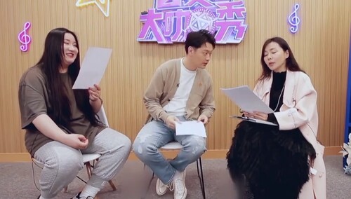 锤娜丽莎“调音”技能点满 鞠红川全新挑战忧郁烟嗓