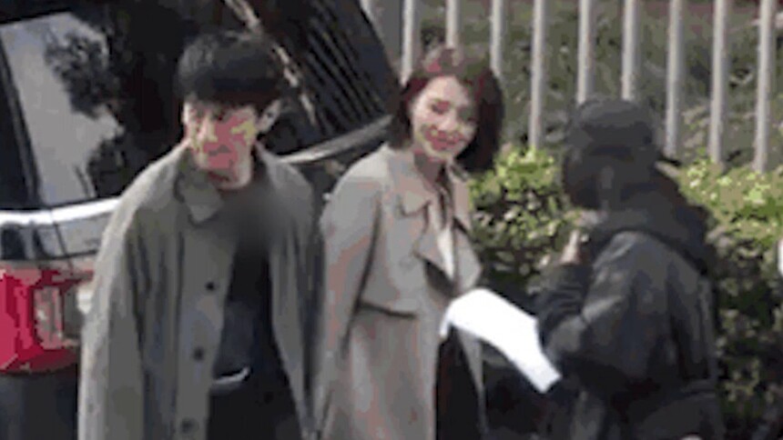 又美又飒！高圆圆新剧路透曝光状态好