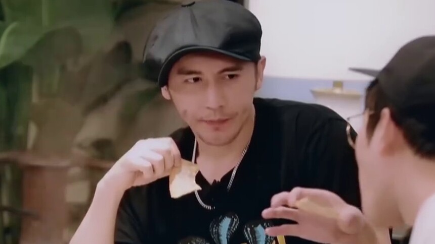 张伦硕正面回应“小白脸”言论 钟丽缇力挺！