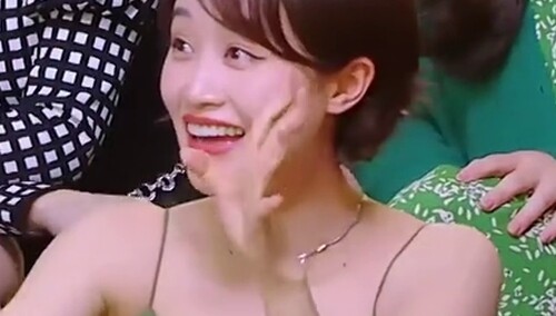 蓝盈莹成吴昕妈妈的“女儿”？超逗东北版海燕爆笑上演