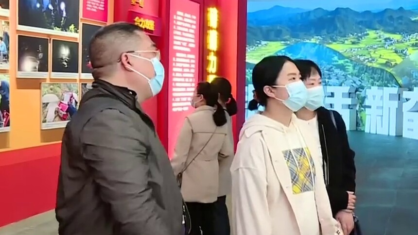 湖南省脱贫攻坚大型成就展 张芸溪：理解父亲的“缺席”