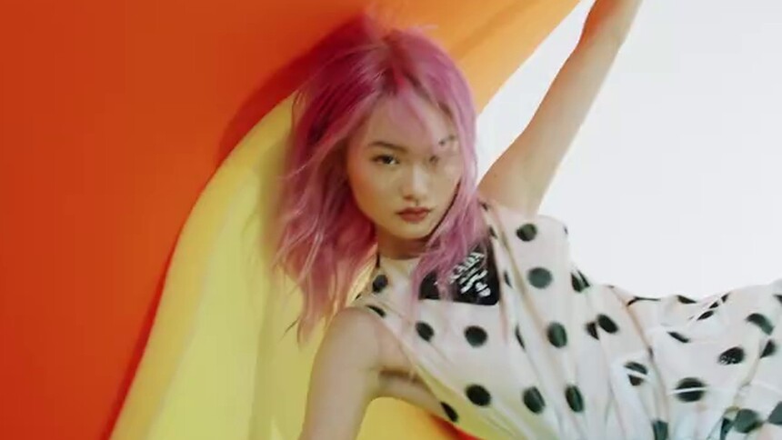 【VOGUE】三月刊：贺聪 释放内心的小宇宙，在色彩世界中畅游