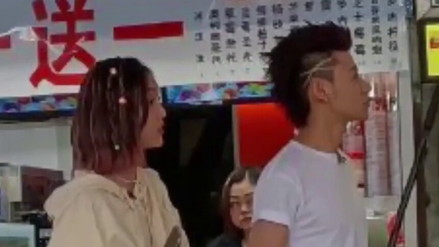 高甜路透！吴宣仪王琳凯同框录恋综cp感满满