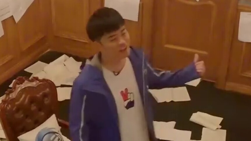 大勋邓伦开启密门 陈赫对刚NPC：断电可以，别断网！