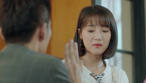 渣男杨晨光出轨被甩？跪舔前女友原谅