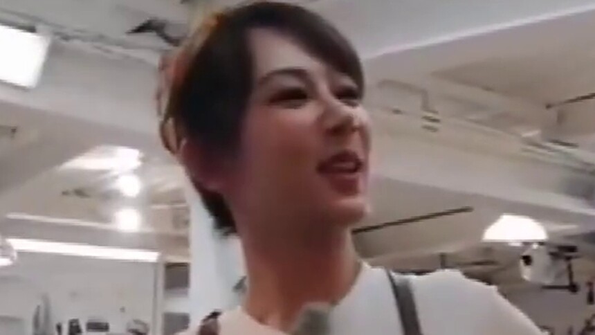 《中餐厅3》路透抢先看：杨紫黄晓明苏有朋与客人英文聊天太有趣