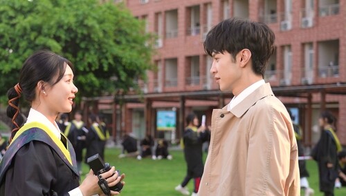 《暗格里的秘密》小剧场：周斯越永远是丁羡的光