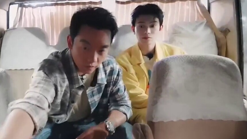 郑恺谐音梗大师，郑恺也是“正楷”，这条gai最有文化的崽就是你了