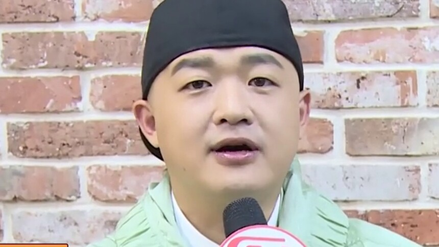 独家专访：比包文婧更会夸人！饺子微信轰炸表白爸爸包贝尔