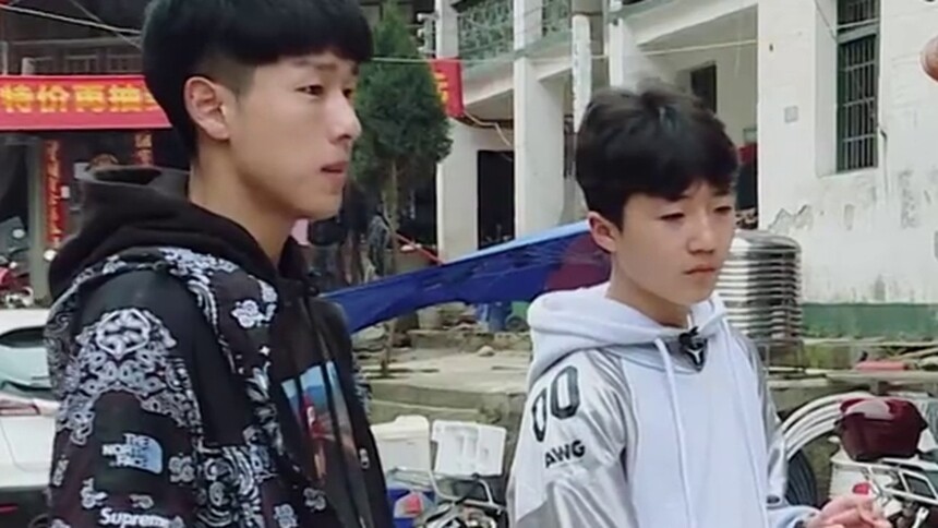 变形计第18季彩蛋：汪俊龙带弟弟们找兼职，小老弟还挺会唠嗑啊