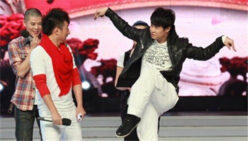 快乐大本营20101128期：小沈阳狂秀才艺 性格狠“爷们”